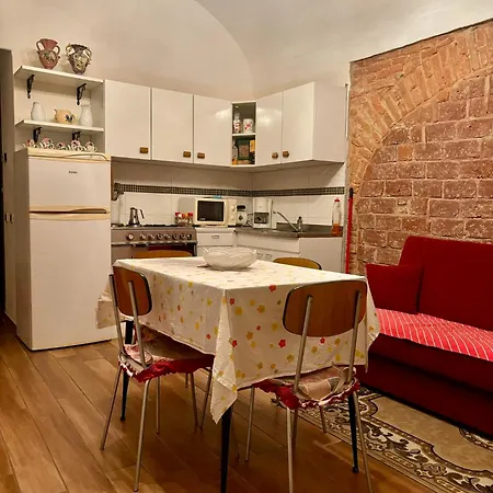 La Taverna Del Ricetto Apartment *